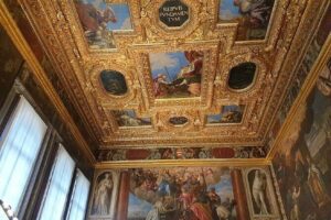 Exclusive Entrance Doge Palace & St. Mark's Basilica Terrace Tour - St. Mark’s Basilica: Italo-Byzantine Wealth and the Terrace View