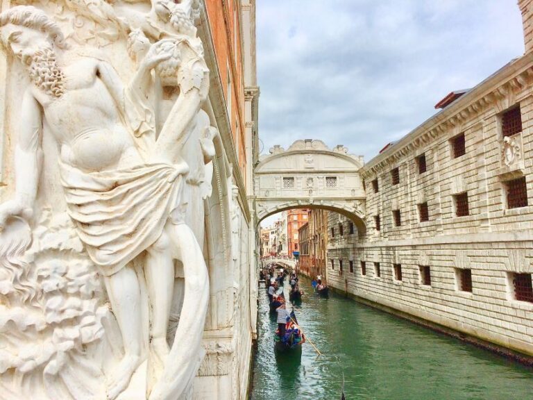 Venice: 1-Hour The Doge's Palace Tour - Finding TU.RI.VE. and getting into the palace faster
