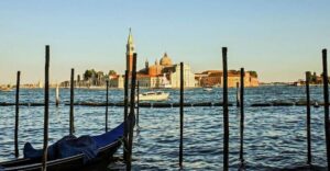 Venice: Doge's Palace and Basilica Skip-the-Line Guided Tour - Starting at Lion Pillar: your Venice bearings in 10 minutes