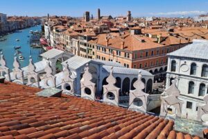 Venice: Doge's Palace and St. Mark's Basilica Fast Access Tour - St. Mark’s Basilica: Big Mosaics, Short Time, Strict Dress Rules
