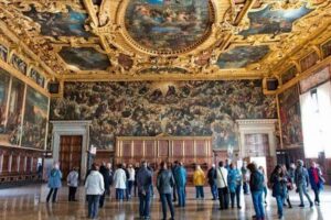 Venice: Doge's Palace Guided Tour With Tickets & Optional Gondola - Inside Doge’s Palace: Doges, Gothic rooms, and the lagoon views you’ll remember