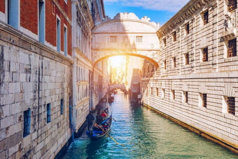 Venice: Doge's Palace & Prisons Tour - Skip-the-line at Doge’s Palace: Gothic exterior, then power rooms