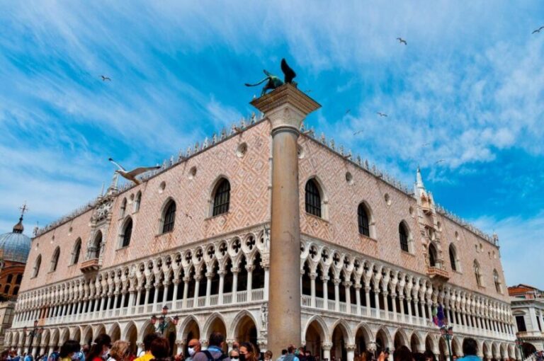 Venice: Gondola Ride and Skip the Line Doge's Palace Tour - Your 30-Minute Gondola Ride: Shared, Scenic, and Mostly Self-Paced