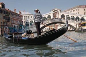 Venice Private Tour fast access, Doge Palace, St Mark's Basilica - St. Mark’s Basilica: choose the right option for indoor entry