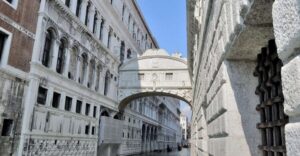 Venice Walking Tour and Doge's Palace Guided Visit - Mercerie and St Mark’s Square: Getting Your Bearings Fast